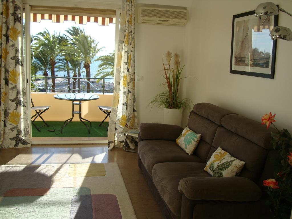 Apartment On The Croisette With Sea View 칸느 객실 사진