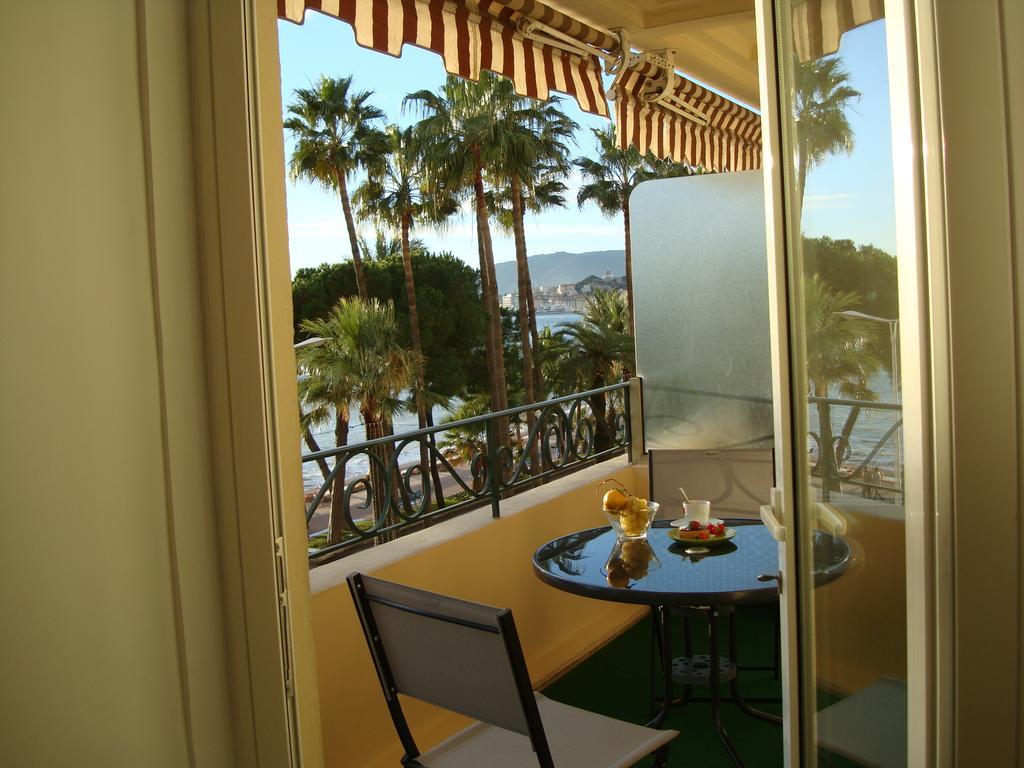 Apartment On The Croisette With Sea View 칸느 객실 사진