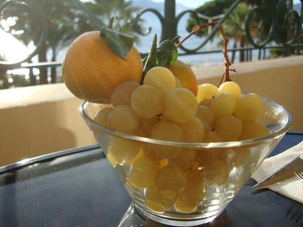 Apartment On The Croisette With Sea View 칸느 객실 사진